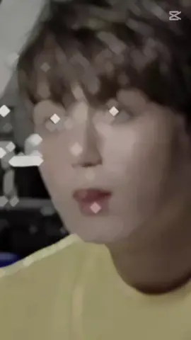 اكتبوا أنا و جنغكوك ...........و خلوا الكيبورد يكمل ❤️❤️ #تصميم_فيديوهات🎶🎤🎬 #الشعب_الصيني_ماله_حل😂😂 #bts #army #tiktok 