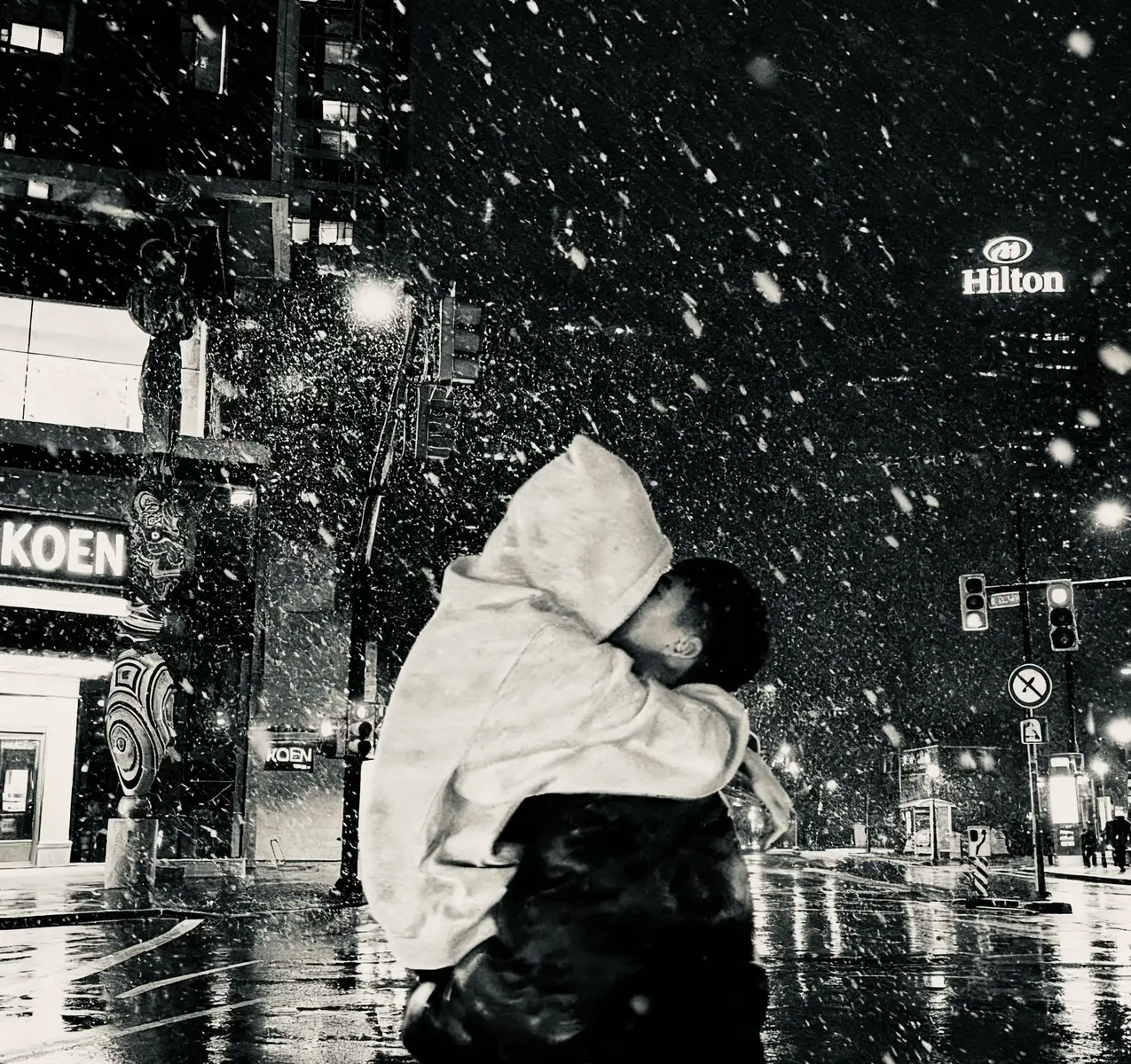 你不是我遇见的第一个人，却是让我想永远停留的人。