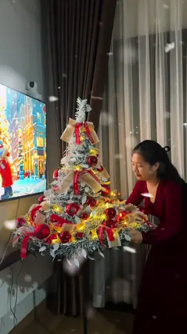 Cây thông thả 2025 #merrychristmas #caythongnoel #caythonggiangsinh #trangtrigiangsinh 