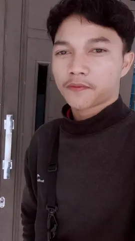 Kenapa ya oang² bisa seenaknya sama aku, emng aku seenak itu?