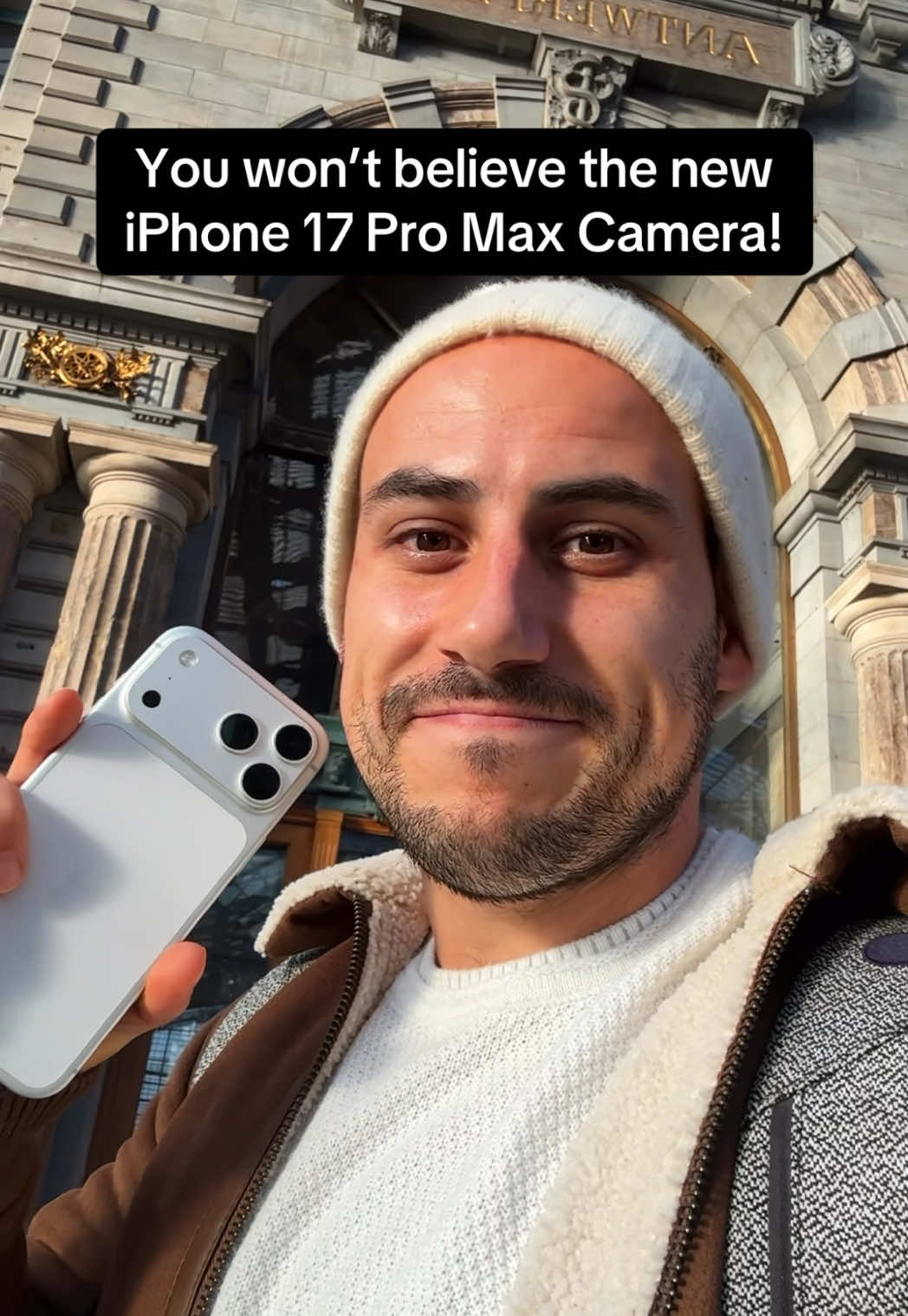 The quality of each lens is absolutely unmatched! What do you think of the new iPhone's camera? Share your thoughts with us in the comments below! #iphonecamera #iphone17procamera #iphone17promax #iphone17promaxcamera #iphonephotography 