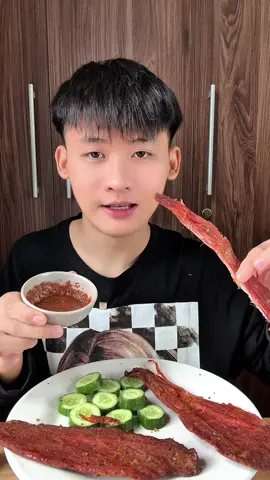 Lần đầu ăn thử bò xuyên tiêu của ông đầu bếp 🥩🥩 #bepchefhaisaigon #boxuyentieu #phamtuanhai #mukbang 