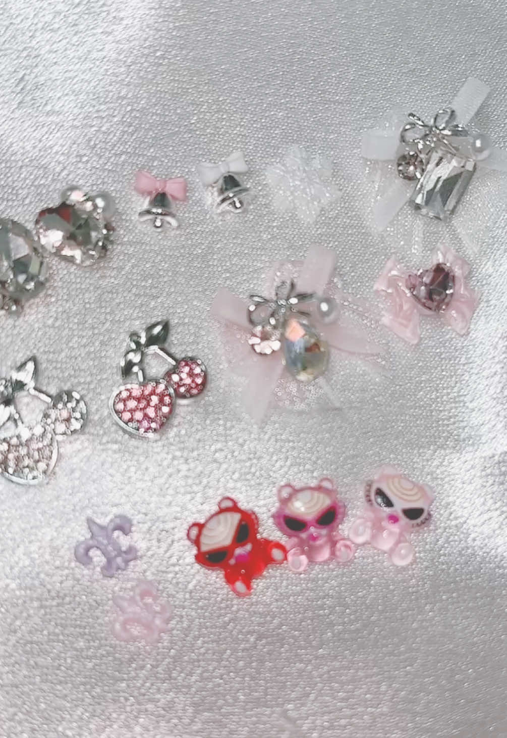 新入荷パーツ達💕🎀 パーツ集めが趣味なので私のお客様は絶対に飽きない🎀🎀#fyp #Vlog #ネイル #ちゅるんネイル 