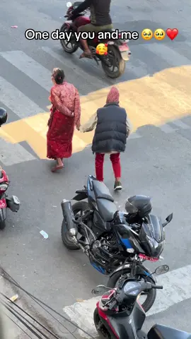 उनीहरूको प्रेमले देखायो — साँचो माया कहिल्यै पुरानो हुँदैन। #couplegoals #creatorsearchinsights #unfreezemyacount🙏 