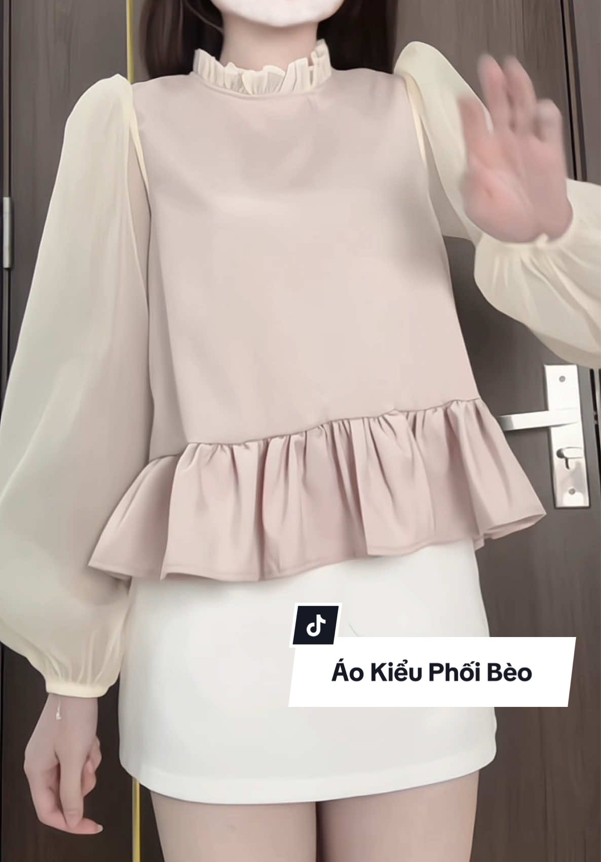 Áo kiểu tay phồng phối bèo . Nhìn là ưng gòi đó 🌹#xuhuong #nganthanthien #vairal #aothun #aokieu 