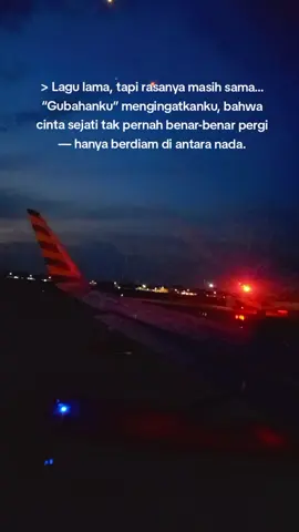 🎶 Lagu lama, tapi rasanya masih sama… “Gubahanku” mengingatkanku, bahwa cinta sejati tak pernah benar-benar pergi — hanya berdiam di antara nada. 🌹✨ #Gubahanku #BroeryMarantika #LaguKenangan #Nostalgia #LaguLama  