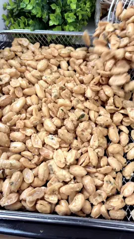 Nyesel kenapa ngga tau dari dulu resep kacang bawang renyah dan krispy! Jangan lupa cek ig @haansweethaan karena lagi ada activity dengan total hadial 15 jt!