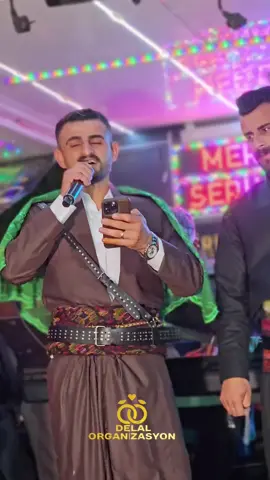 Sevgili damadımız Kendi Düğününde seslendirdiği güzel parça Sevgili damadımızı Tebrik eder ömür boyu mutluluklar dileriz.#keşfetteyizzz @esira _jirkiya tanıtım @geliye_jirkiya @esira_jirikiya 
