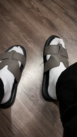 Dép da khâu quai chắc chắn giá siêu hời cho anh em #depda #depquaingang #thoitrang #xh 