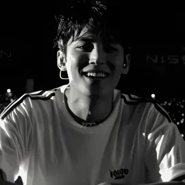 his smile is that beautiful🤍#mingyu #seventeen #fyp 