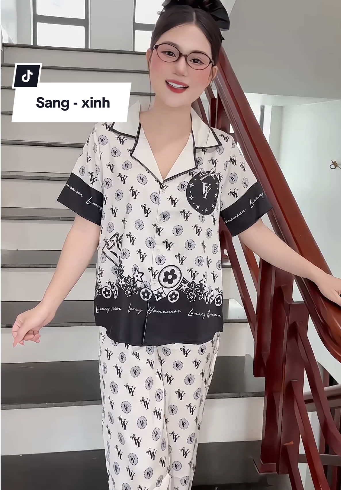 Vải mềm, form đẹp, nhìn là muốn sắm thêm vài bộ nữa  #thoitrangnu #thoitrang #pijama #dongu #donguxinh 