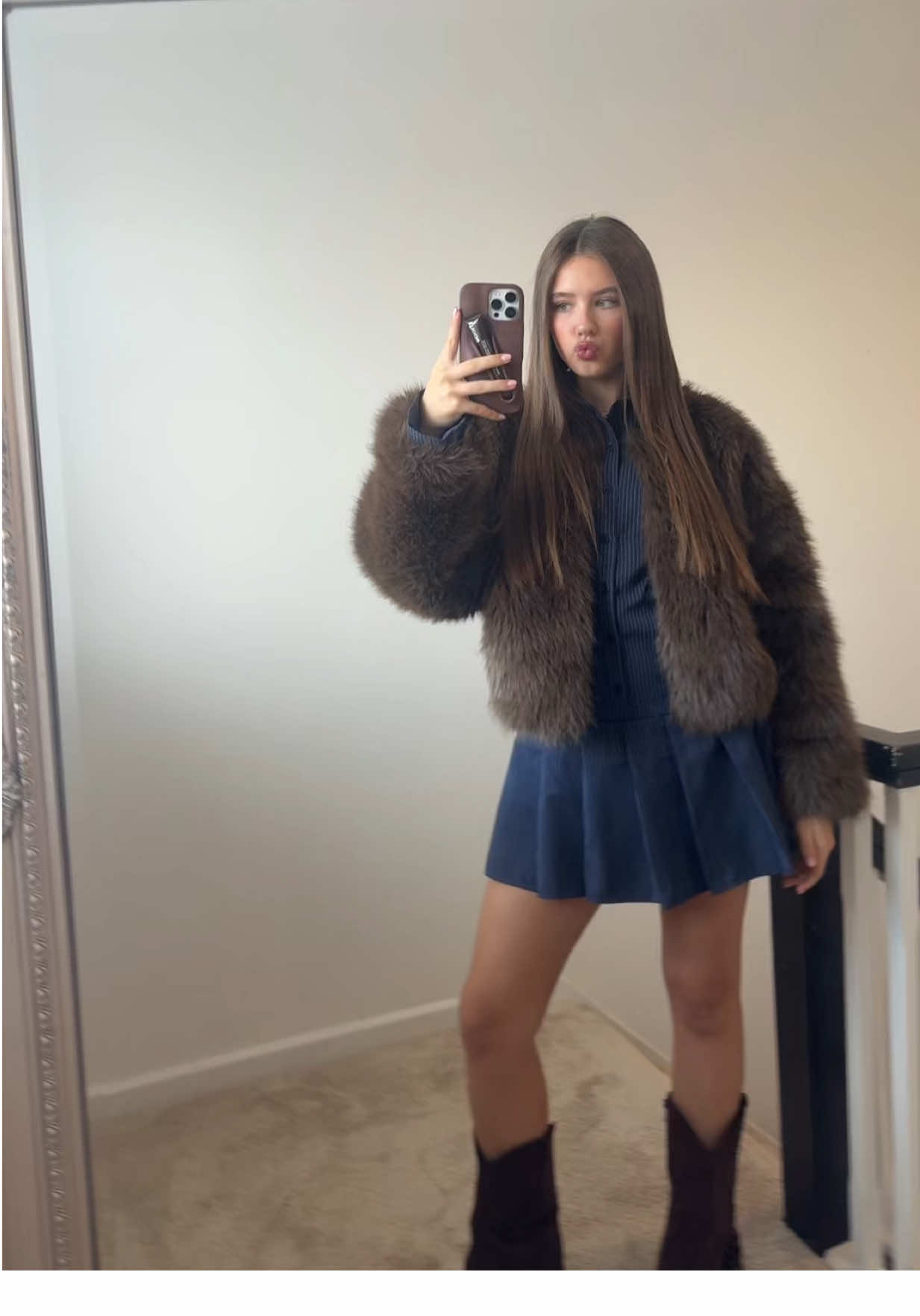 OOTD 👜🦋🐻 #OOTD #event #fyp #blowup? #outfitinspo 