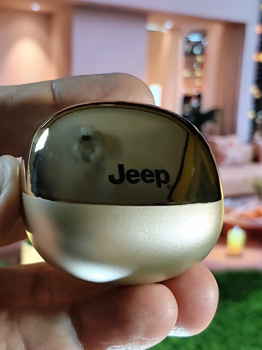 🎧 Jeep EW131 Classic Style Wireless Earbuds Malinaw, solid, at astig sa tunog perfect para sa everyday music at calls! Lightweight at semi in-ear design kaya komportable kahit matagal gamitin. May Bluetooth 6.0 at fingerprint sensor pa para sa smooth na control. 👉 Get yours now and experience hassle-free, high-quality sound! #JeepEW131 #WirelessHeadphonesPH #BluetoothV60 #SoundQualityPH #TechFinds  Jeep EW131 wireless Bluetooth earbuds Bluetooth V6.0 Philippines IPX5 waterproof headphones Best affordable wireless earbuds 2025 Jeep EW131 review