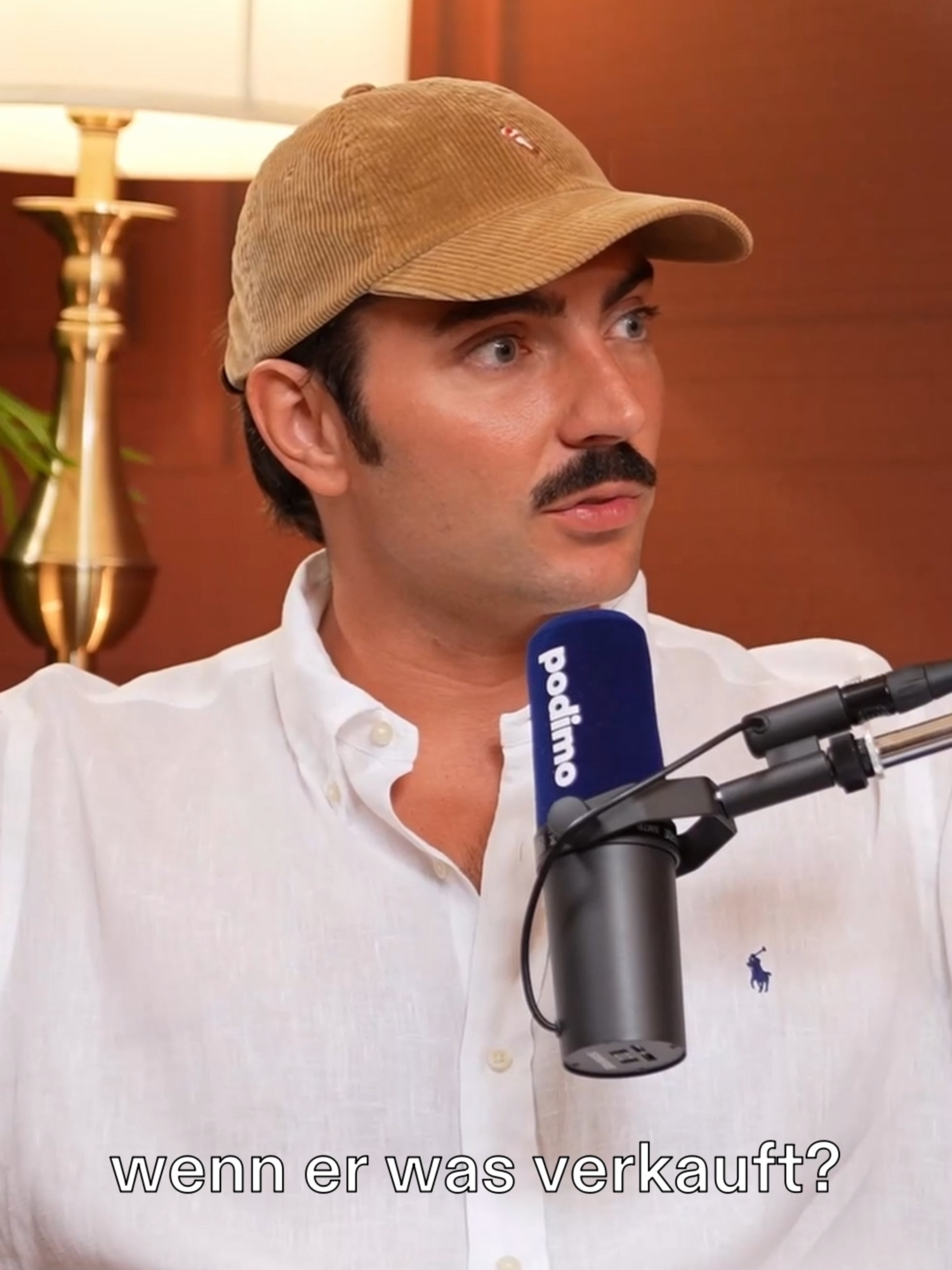 Erinnert ihr euch noch an den legendären Staubsauger-Moment von @missesdaryaund @fabiomanuelknezbei AYTO? 💭💘 #zwischenlikesundliebe #darya #fabioknez #hyla #ayto #podimo