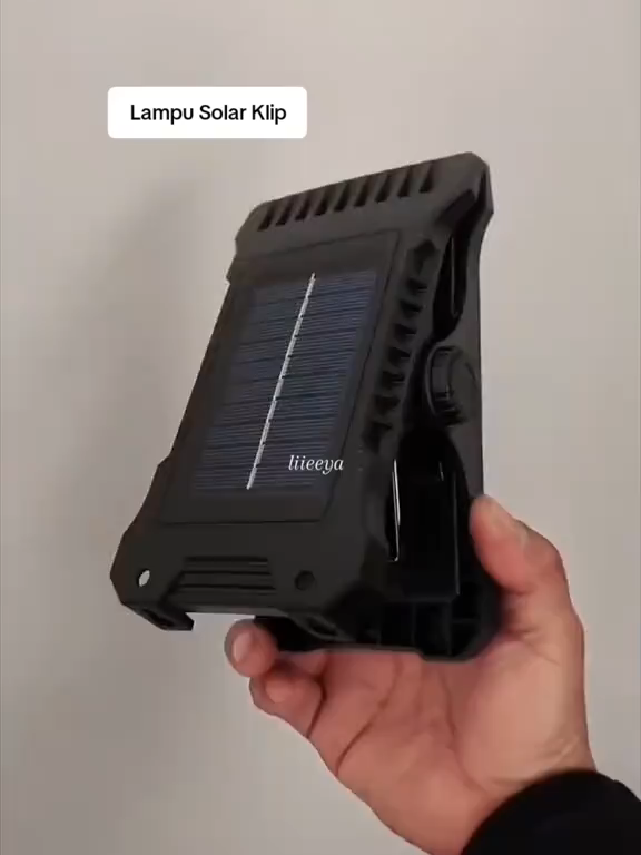 【Zero Cost Energy】:​​ Sun-powered means zero electricity bills.#lampusolar #lampusolarklip #lampupagar #lamputiang #clipsolarlight #solarlight #outdoorlighting #motionlight #solar #lampusolar