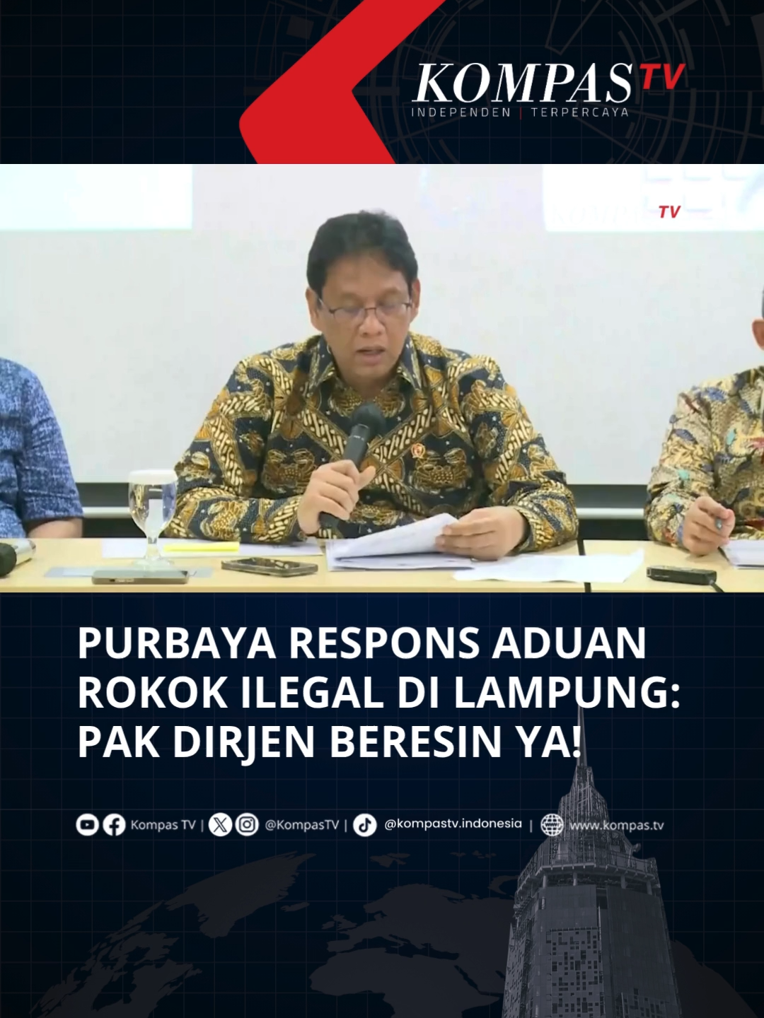 Menteri Keuangan (Menkeu) Purbaya menegaskan akan menindaklanjuti berbagai laporan masyarakat terkait maraknya peredaran rokok ilegal di sejumlah daerah. Ia sempat membacakan aduan warga terkait beredarnya rokok ilegal di Lampung. Saat itu Menkeu pun langsung meminta dirjen terkait membereskan hal tersebut. Lebih lanjut ia juga menerima aduan serupa dari warga Jambi yang menyebut banyaknya rokok ilegal masuk dari wilayah Kabupaten Tanjung Jabung Barat. Tuliskan komentarmu dan dapatkan berita terkini lainnya di www.kompas.tv serta youtube.com/kompastv #SOROTKompasTV #TikTokBerita