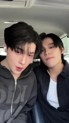 ส่งเงิน-โอ๊ต มาเล่นกับใจซักหน่อย ❤️‍🔥 @ngernnn @oattharathorn  #StudioWabiSabi 