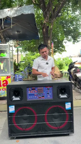 Anh em tin nổi mẫu loa B40 to như này mà chỉ hơn 3Củ 😳😳#loakaraoke #loabuletooth #loakeocongsuatlon #loakeogiare #xuhuong 