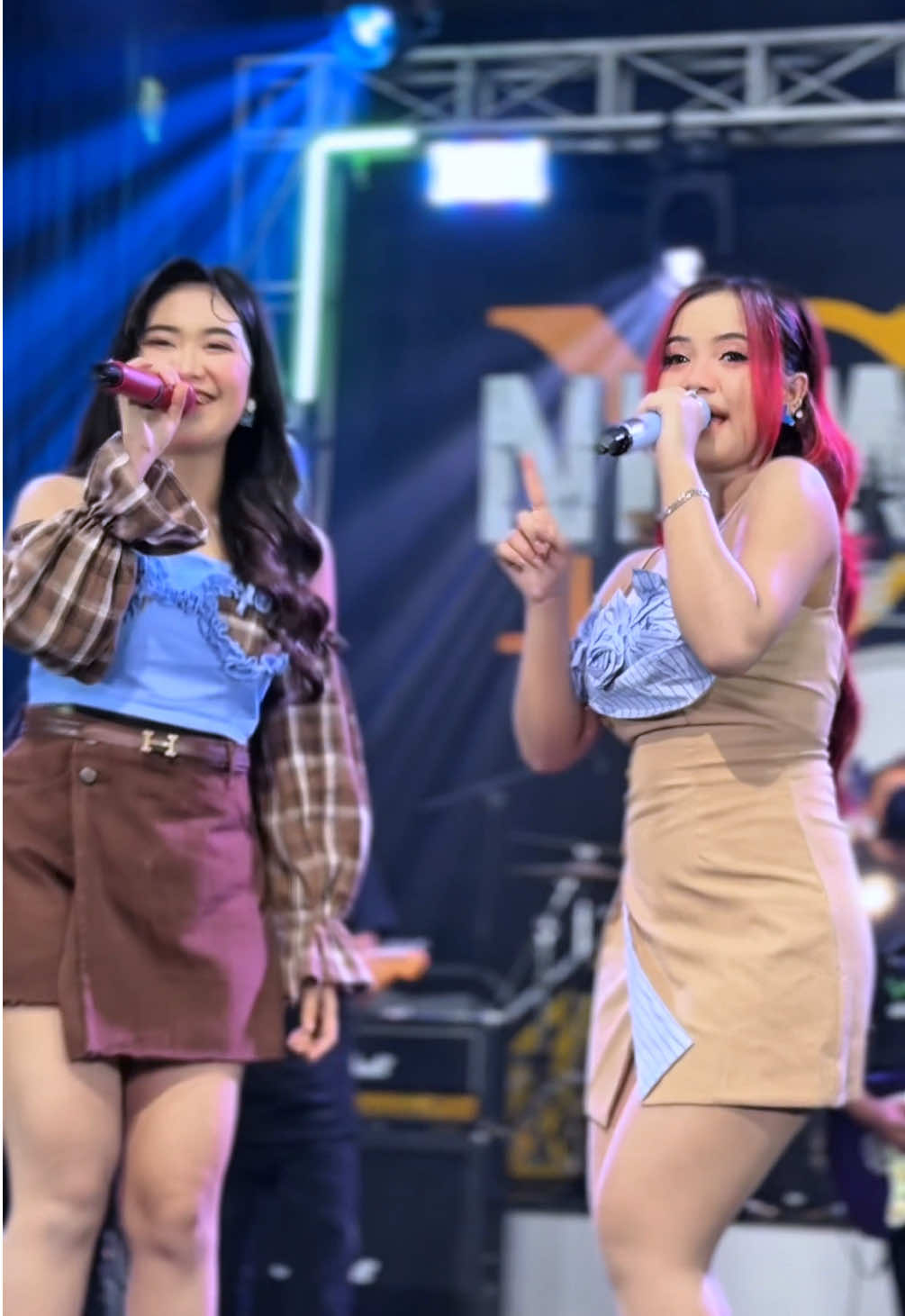 Pacar 5 Langkah @ajengfebria Ft @Adindarhm  Ytc: Warna Warni Musik #fyp #tiktokhits #tiktoksong #youtubemusic #nirwana 