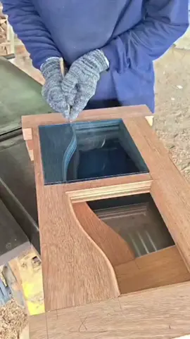 Tips and tricks.. How to cut glass.  #caratukang #reels #woodwork #decor #doors #makersgonnamake #interior #woodart #construction #woodworking #carpenter #table #furnituredesign #woodcarving #viralreelschallenge #FineWoodworking #woodworkingcommunity #interior #wooddesign #carpenter #maker #DIY #reelsfb #furniture #wood 