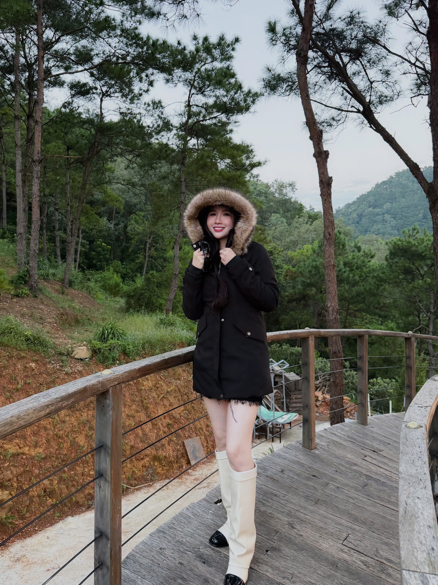 Đông mặc áo parka nhà em thì gió đứng ngoài mà khóc thôi ạ #phuongnguyenguno #guno