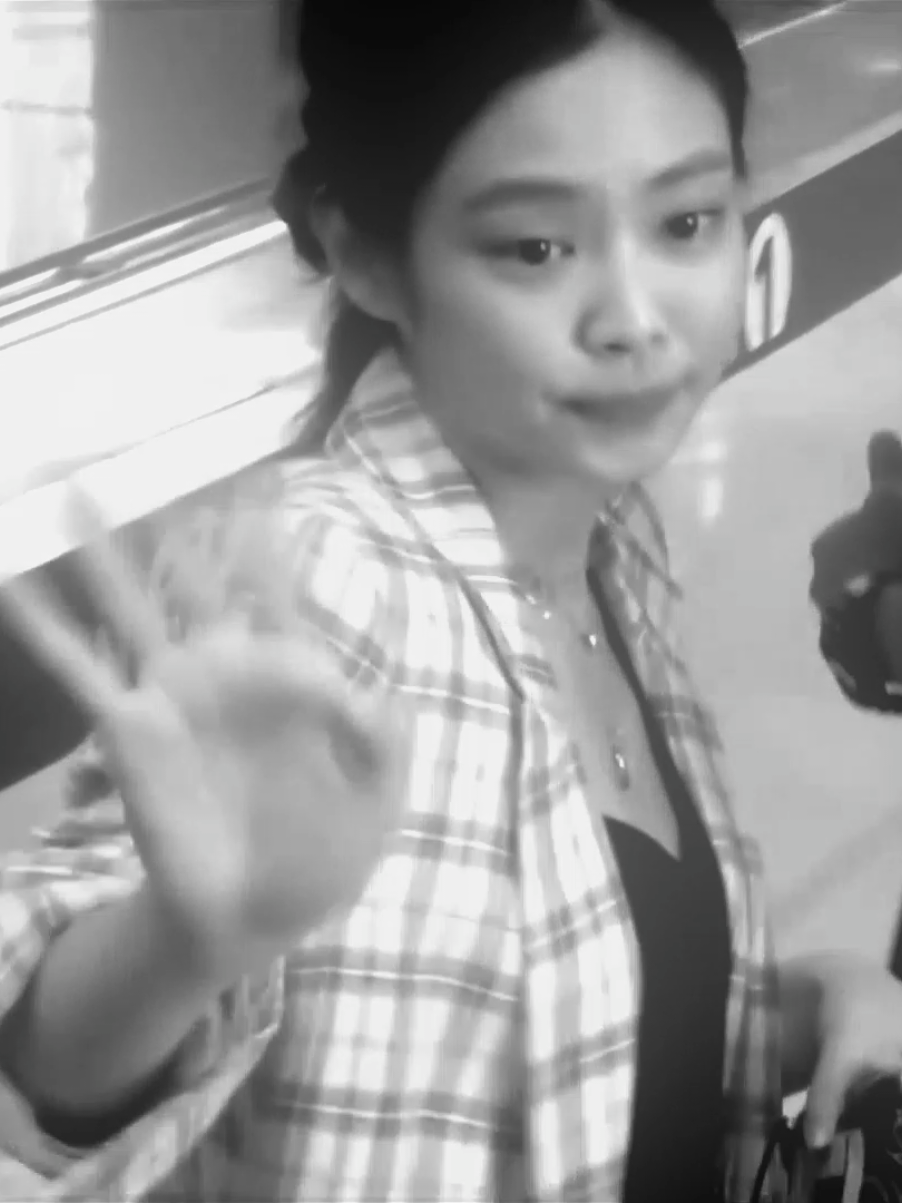 có v thoi àaa #jennie #fyp #llst✩ #psieꨄ #tsoh✶ 