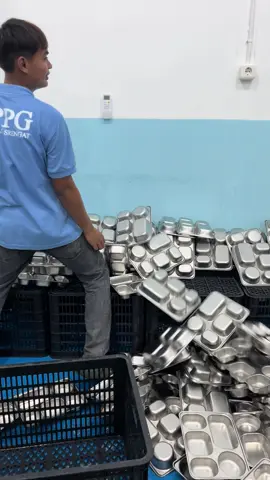 Tragedi yang ke 2x nya 🫸🏼  #sppgjagalansrengat #makanbergizigratis #mbg #sppg #badangizinasional 