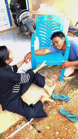 mok tolongin Mak😁 #comedi #dagelan #fypage  #firaltiktok