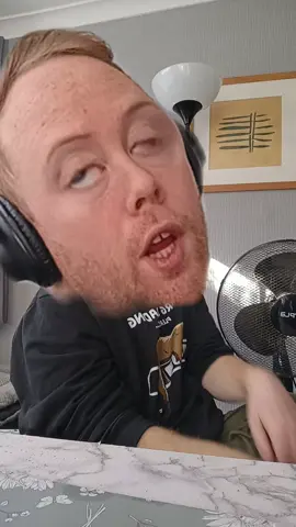 #naughtyraverz #underfeetedraverzz 