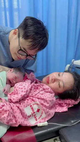 #khi bác sĩ sản đỡ đẻ cho vợ#chămcon đỡ đẻ an toàn