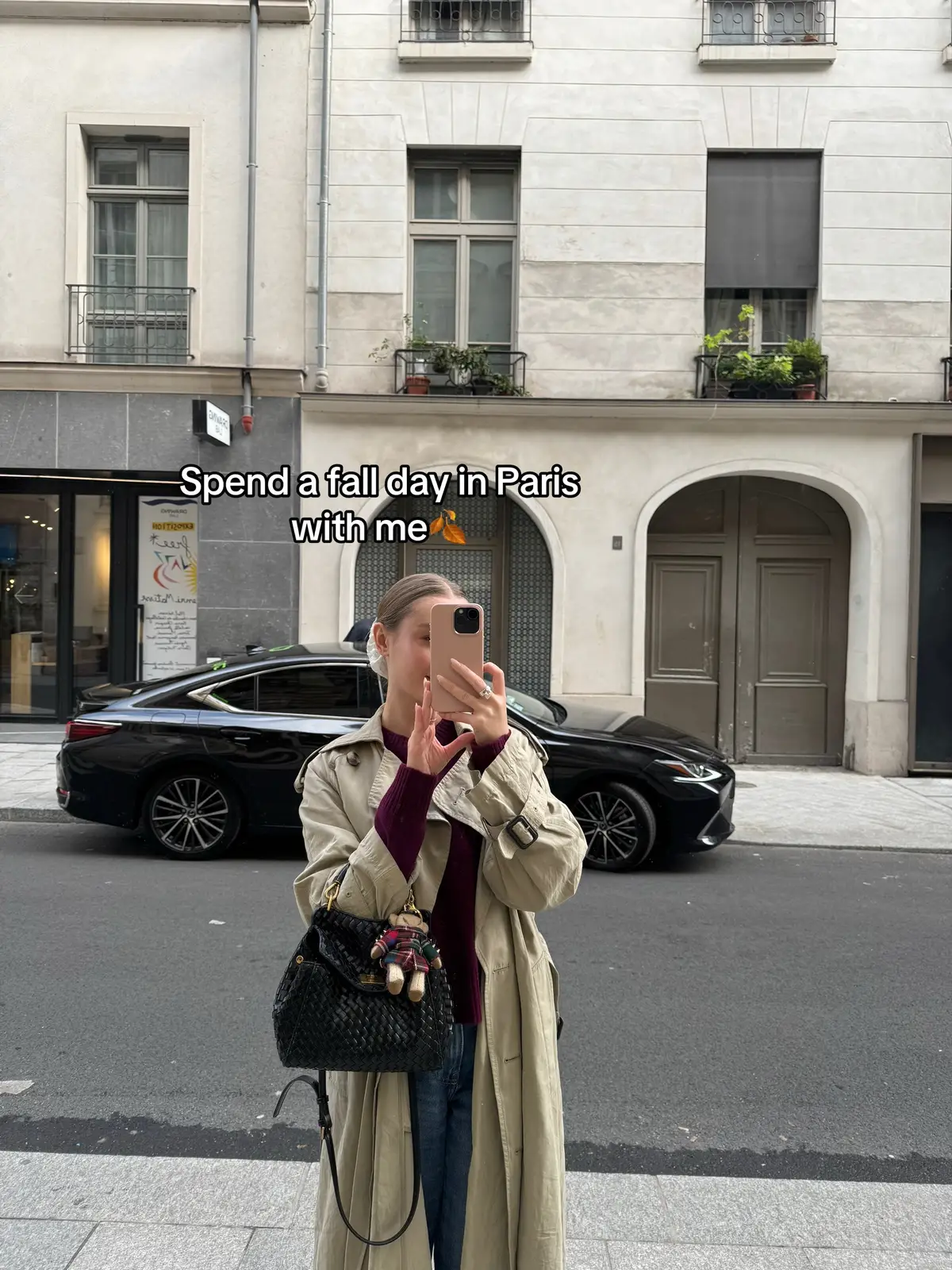 Spend a fall day in Paris with me as someone who lives and works here! #lifeinparis #parislife #dayinparis #dayinthelife #thingstodoinparis 