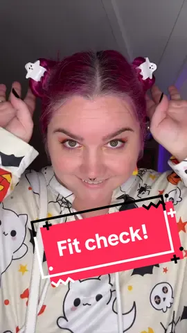 Spooky season fit check! I love me some ghosty bois!! 👻 #fitcheck #maximalism #loveyourself #spookyseason #plussizefashion 