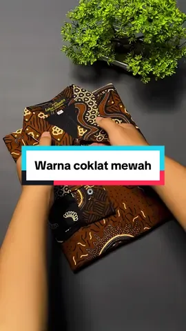 Rekomendasi kemeja batik coklat tampilan mewah,langsung klik keranjang kuningnya #batik #gajiansale #wibgajian #batikpria #batikmurah 