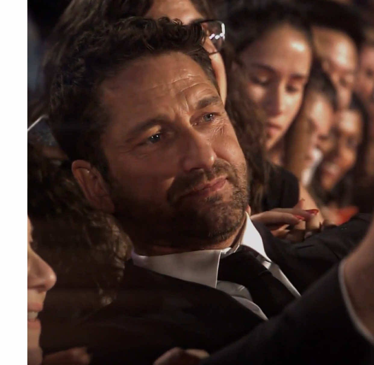 Just wanna bury my whole face onto his stubbled chin 😩  •scp: mine •ac: a1exsmp3 •intro ib/cc/txtfx: @alan  #gerardbutler #gerardbutleredit #edit #fyp #viral 