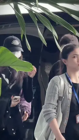 Kết thúc chuỗi ngày mong chờ từng giây để gặp c 🫶Cảm ơn đã tặng cho e món quà sn sớm 2025 trọn vẹn như tn 🥹 #limyoona #girlsgeneration_snsd #BonAppétitYourMajesty #danang 