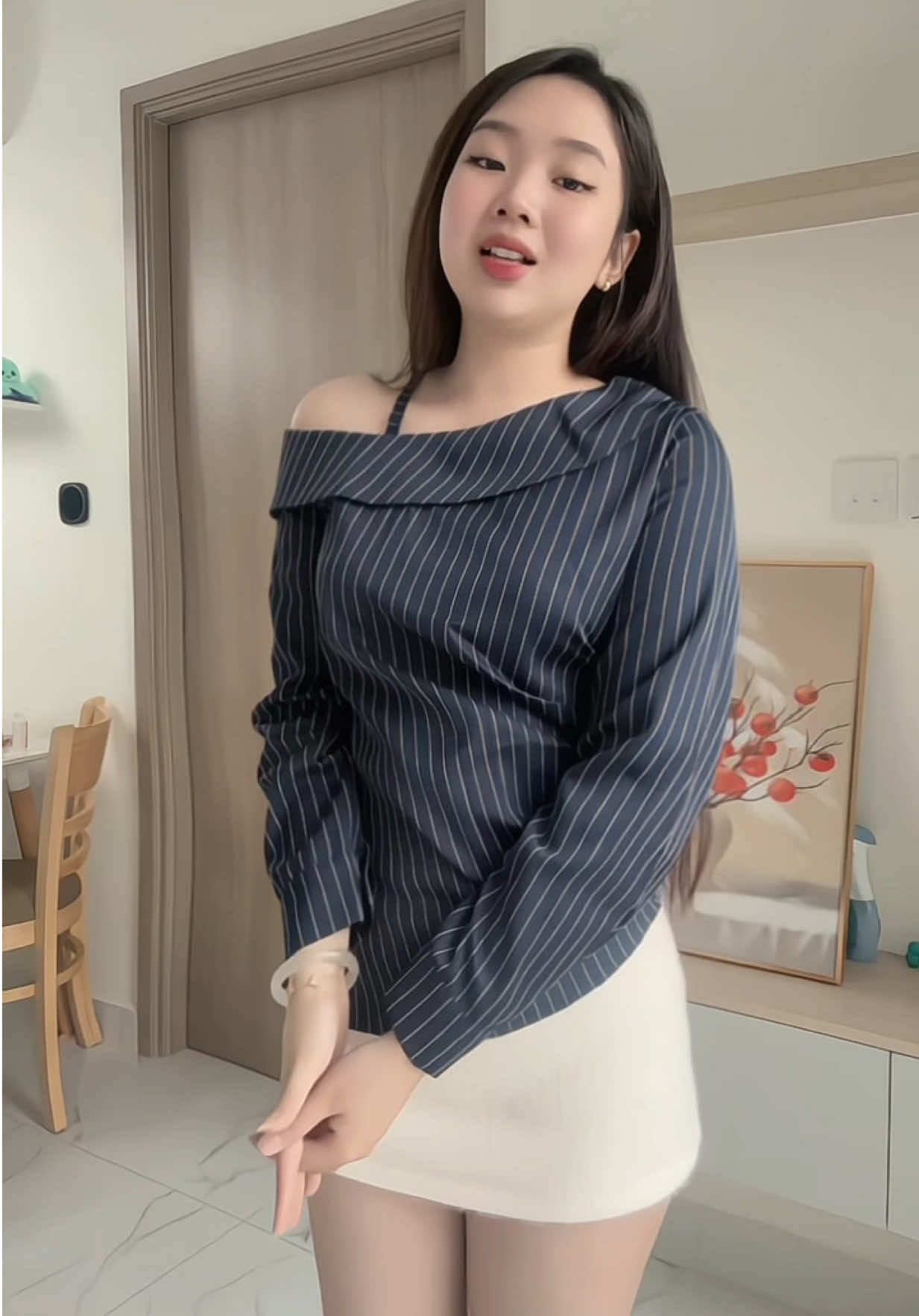Áo sơmi lệch vai 🥰#thinhhanh #trending #outfit #xuhuong #review 