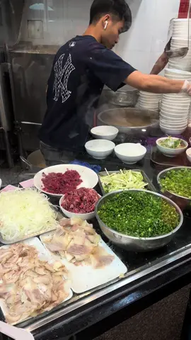 Best 2,50€ #hanoi #vietnam #michelin #pho 