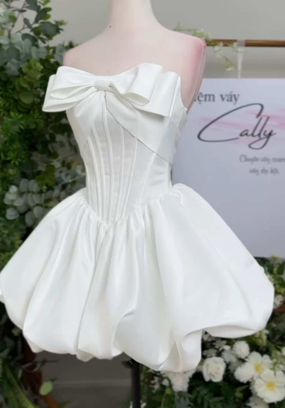 Trả váy lô váy trắng cho mí bà đây ạ #váyxinh 