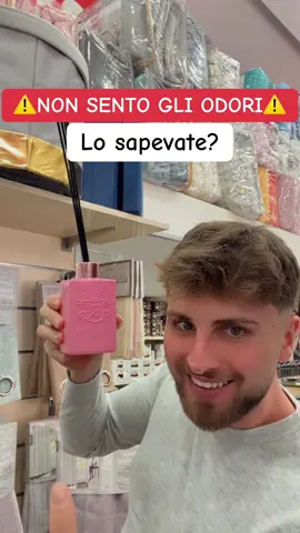 NON SENTO GLI ODORI🙃❤️#profumo #biancolatte #foru #viral #viwes 
