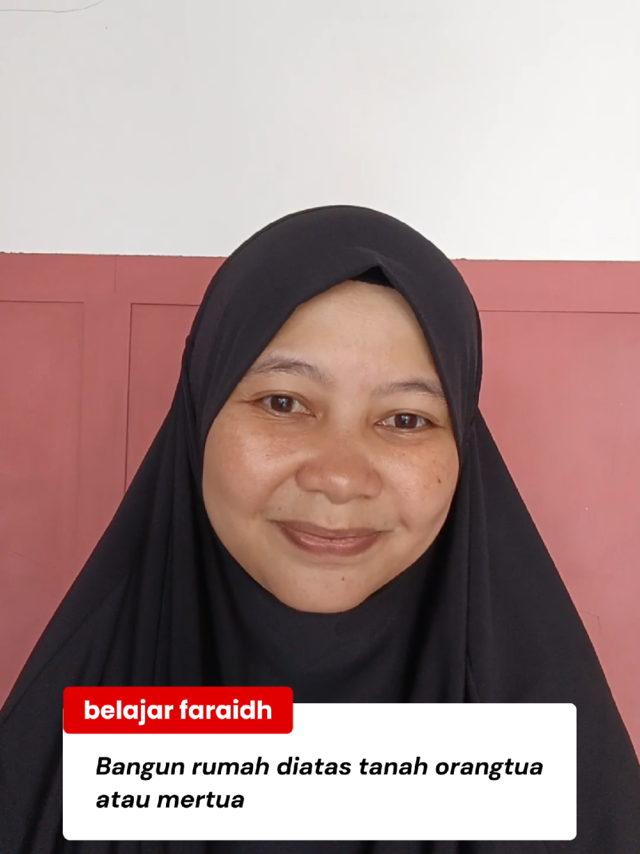 Bangun rumah di atas tanah orang tua atau mertua? Di awal keliatannya aman ya, soalnya udah dikasih izin. Kalau terpaksa banget harus bangun di tanah orang tua/mertua, maka: Kalau hibah: 📌 Pastikan tanahnya udah dihibahkan secara sah 📌 Surat-surat lengkap, sertifikatnya udah balik nama Paling aman: beli dulu tanahnya baru bangun ✨ Ingat ya… Yang namanya meminjam, pada akhirnya harus dikembalikan. Masih bingung soal status rumah dan tanah di keluarga? 🖱 Klik link di bio buat konsultasi waris Islam bareng kami.