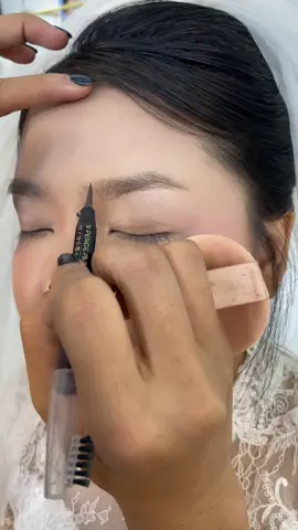 Kẽ chậm hết sức có thể cho các c e xem . Chứ cái tay tui kẽ nhanh giữ lắm #chì #chìkẻmắt 