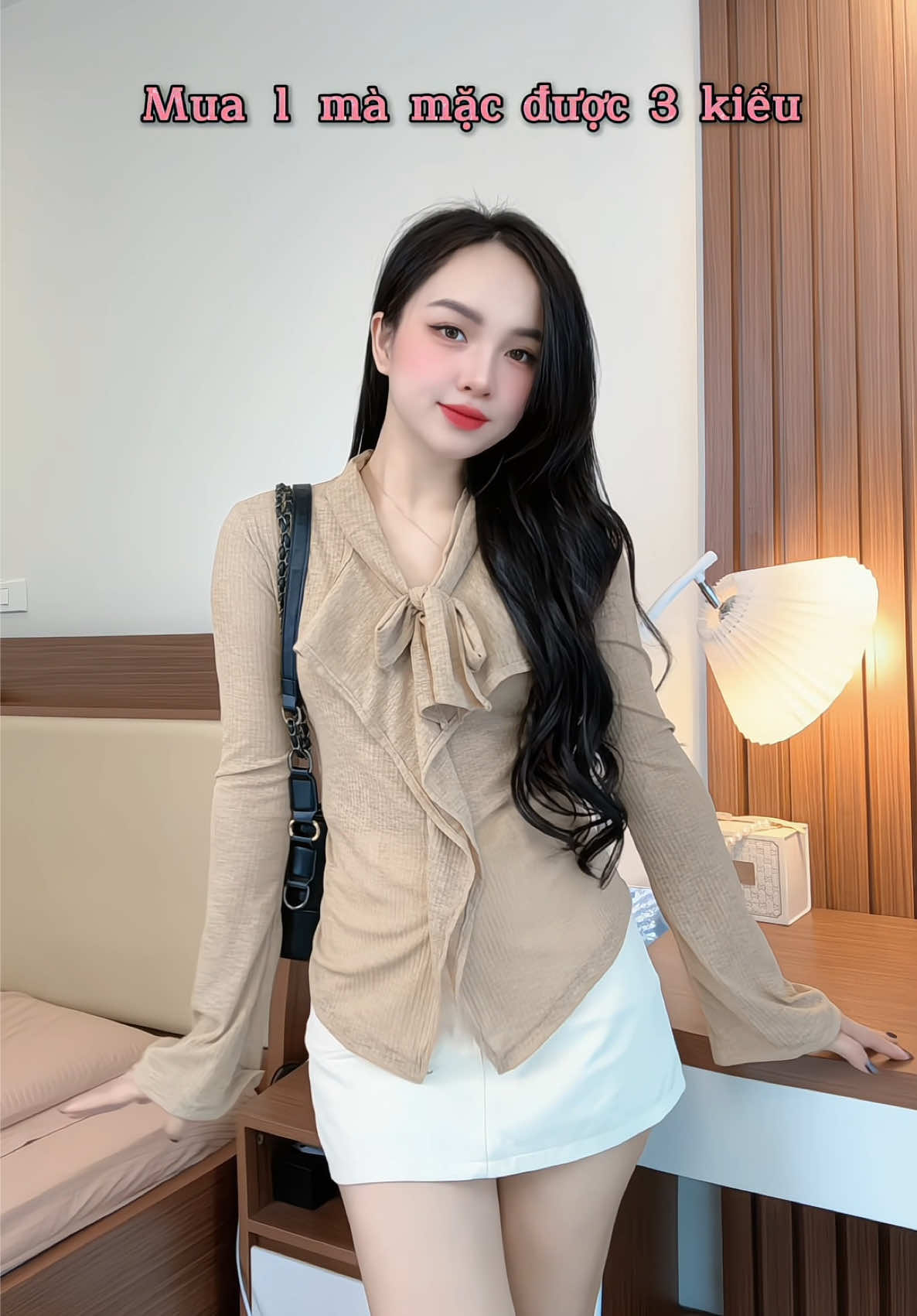 Mua 1 mà mặc được tận 3 kiểu nha #aothun #aothuncotimnu #aothundaitay #quynhsena 