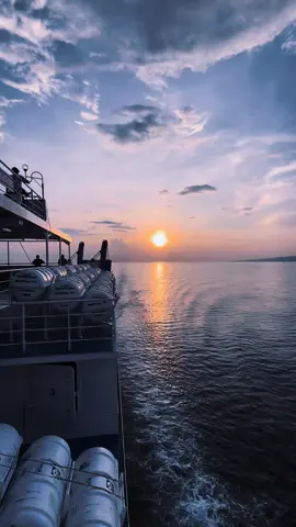 #sad #fyp #sadstory #surabaya #labuanbajo 