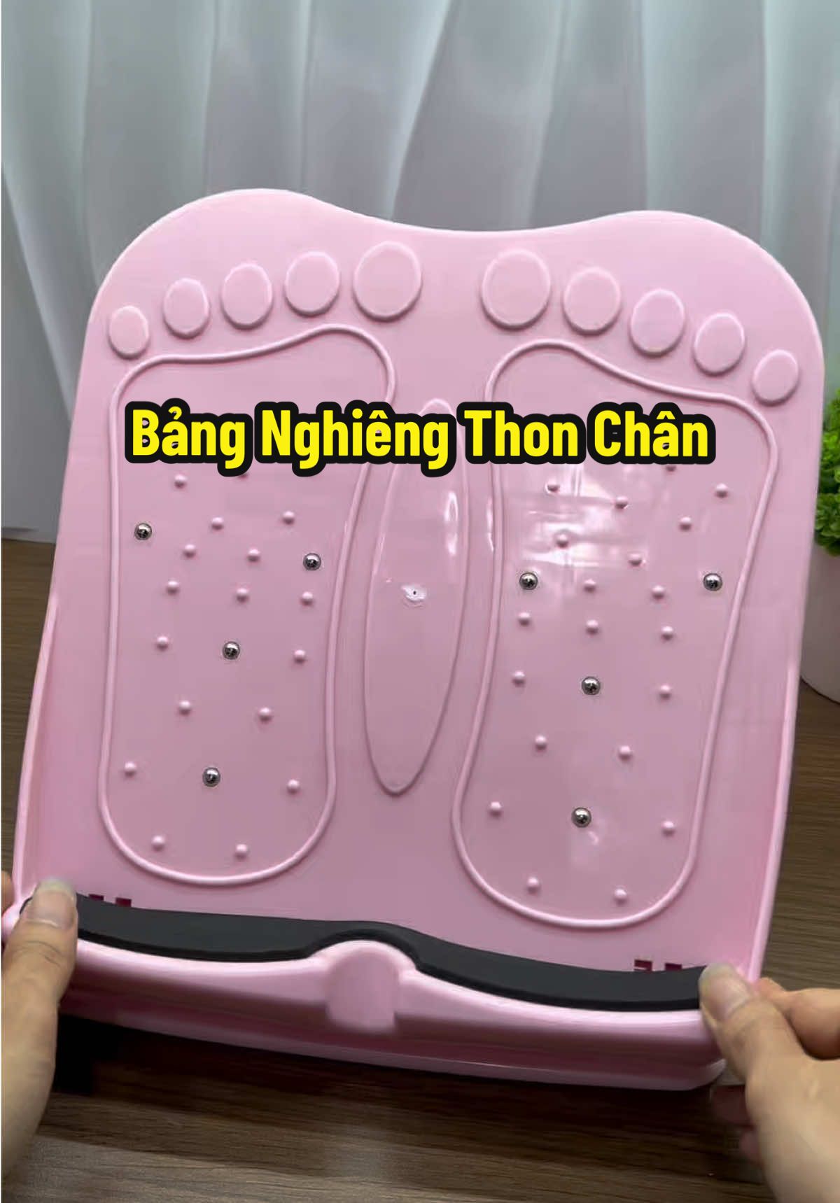 ☘️ Giải pháp cho đôi chân thẳng lại thon gọn . Hỗ trợ kéo giãn cơ , massage chân . Dễ sử dụng lắm #viral #bangnghiengthonchan #bangnghiengthonchanduongsport #duongsport #chanthon