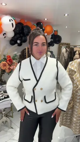 OMG ITS FRIDAY & THERE NEWNESSSSSSS 😍😍😍😍😍😍😍😍😍😍😍 #clothingbrand #fashioninspo #fashionblogger #2025 #newcollection🛍 #outfitideas #fyppppppppppppppppppppppp #boutiqueowner #wintercollection #clothing #clothinghaul #london 