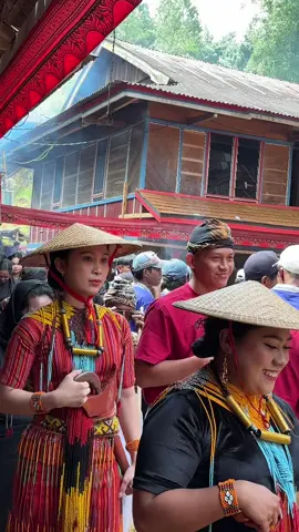 Mantarima Tamu #prosesipemakamannenekBura #rambusolo #rambusolok_adattanatoraja #rambusolotoraja #toraja 