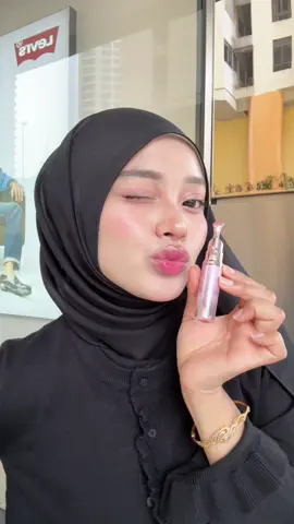 Takpelah mee kering😔 asalkan bukan bibir yg kering😜