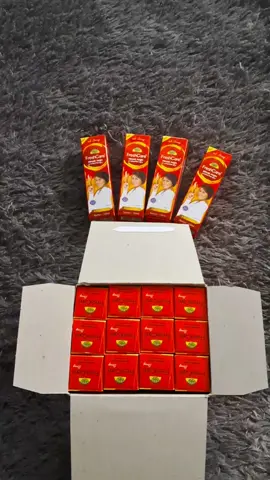 nyetok freshcare ini jaga2 siapa tau angin masuk ... ya kaaan😁 #freshcarerollon10ml #freshcarebox #freshcarehotmerah 