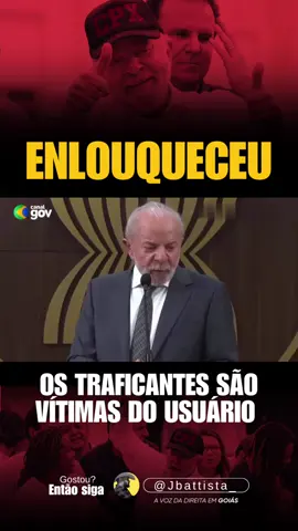 🔸 Siga @jbattista • • • 🚨 SURREAL: Lula defende o traficante e condena o usuário — segundo ele, o traficante seria “vítima do usuário”. A declaração causou revolta nas redes sociais e reacendeu o debate sobre a visão distorcida do governo em relação ao tráfico de drogas. Ao inverter papéis, Lula ignora que o tráfico é uma das principais causas da violência que destrói famílias, comunidades e vidas em todo o país. O discurso soa como uma tentativa de relativizar o crime, transformando o bandido em “vítima” e o cidadão em “culpado”. Uma inversão moral que preocupa, especialmente num momento em que o Brasil enfrenta o avanço do crime organizado e o aumento do consumo de drogas entre jovens. Enquanto milhares de brasileiros pedem mais segurança, o presidente parece mais empenhado em defender criminosos do que proteger a população.