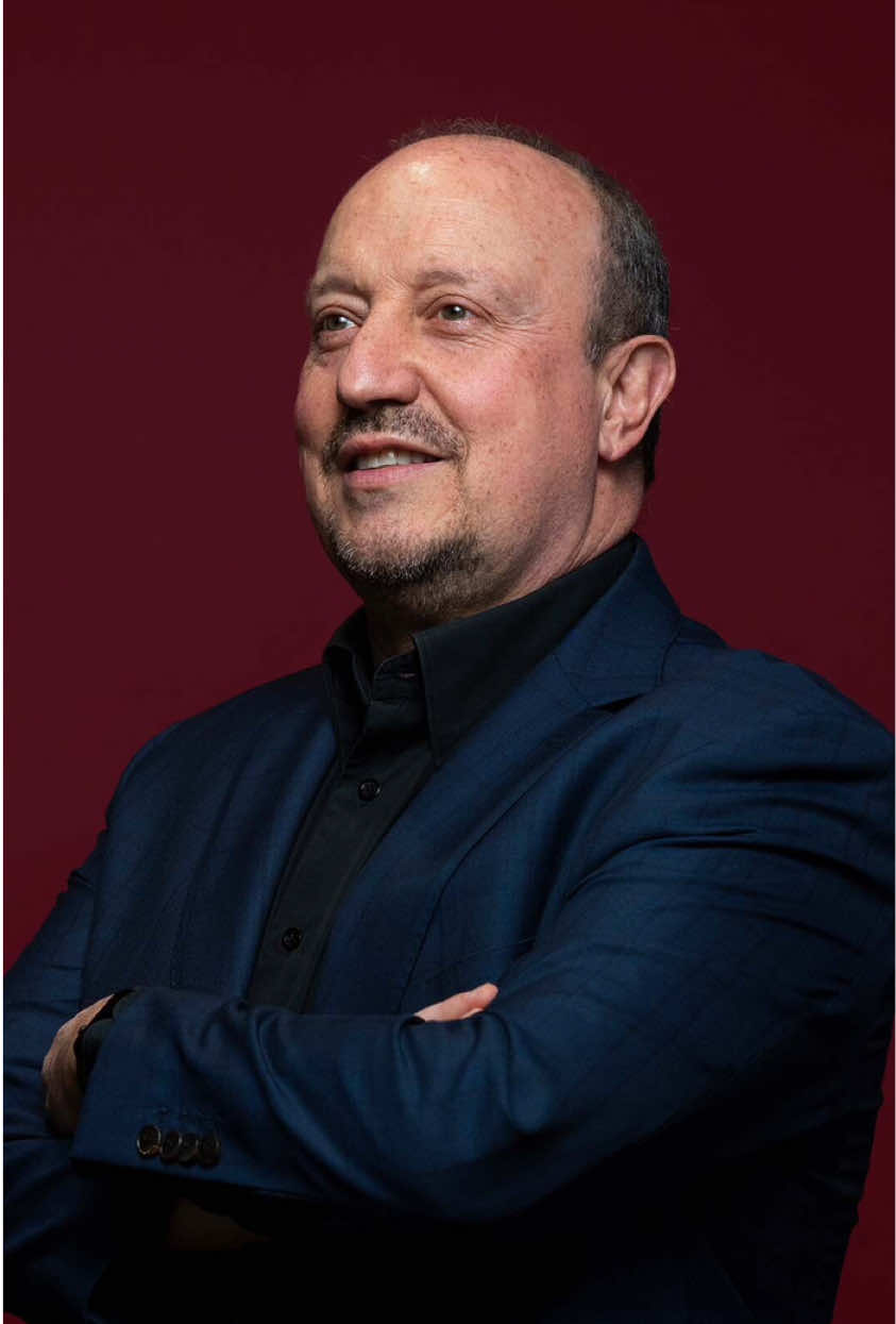 Congratulations to Rafa Benítez, who has been appointed as the new Panathinaikos manager. In Rafa Benítez’s 4-2-3-1 Masterclass, he explained how he had to adapt tactically to contain Kaká during the 2005 Champions League final... ☘️🇪🇸 #PAOFC #RafaBenitez #FootballCoach #CoachesVoice 